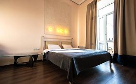 Kyiv Rouge Apartment
